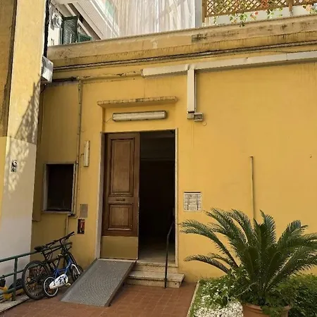 Colosseo Licia Апартаменты Рим