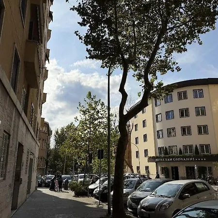 Apartment Colosseo Licia